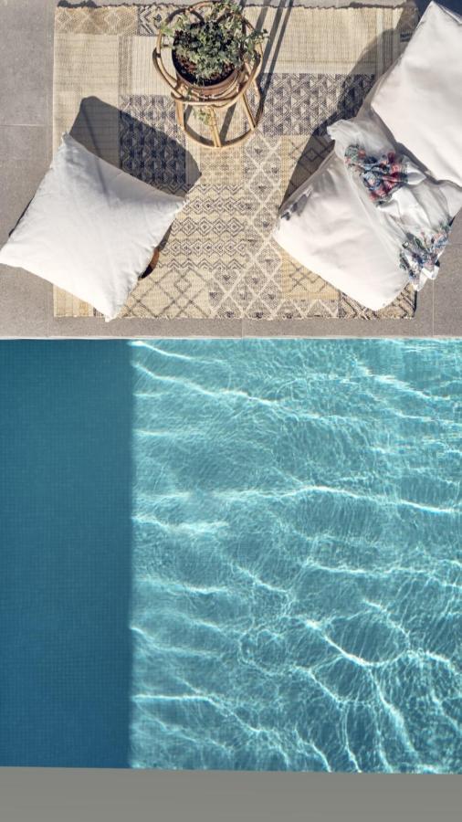 Thea Lux *